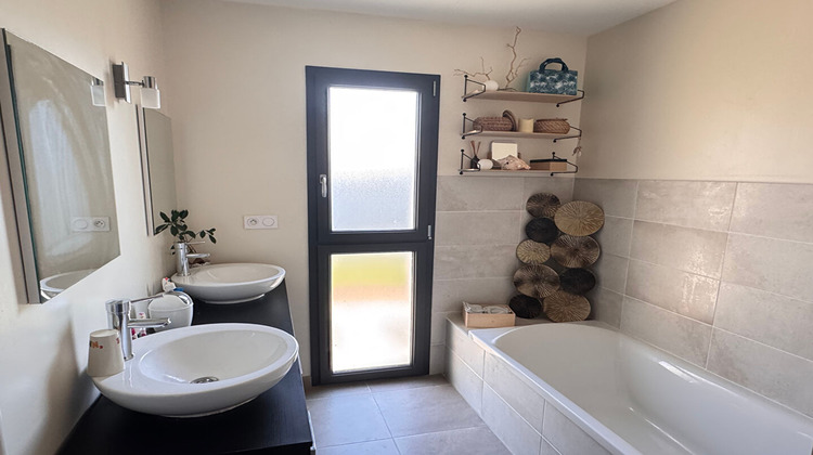 Ma-Cabane - Vente Maison TONNAY-CHARENTE, 94 m²