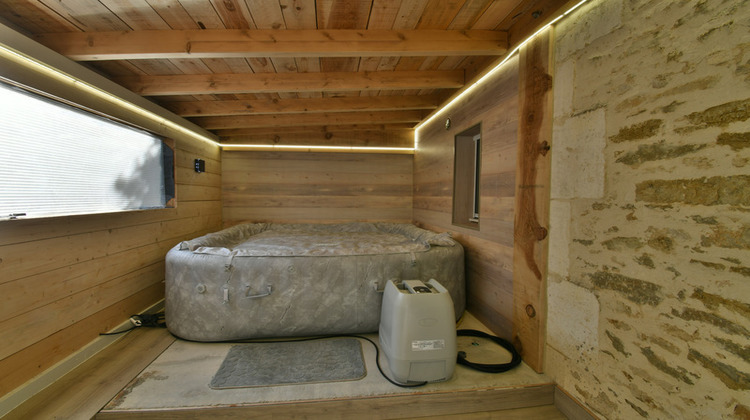 Ma-Cabane - Vente Maison TONNAY CHARENTE, 220 m²