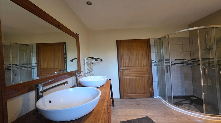 Ma-Cabane - Vente Maison TONNAY-CHARENTE, 158 m²