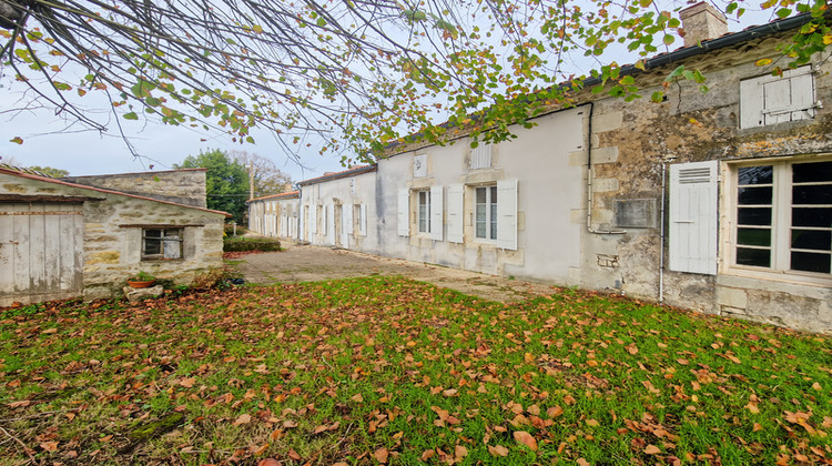 Ma-Cabane - Vente Maison TONNAY CHARENTE, 250 m²