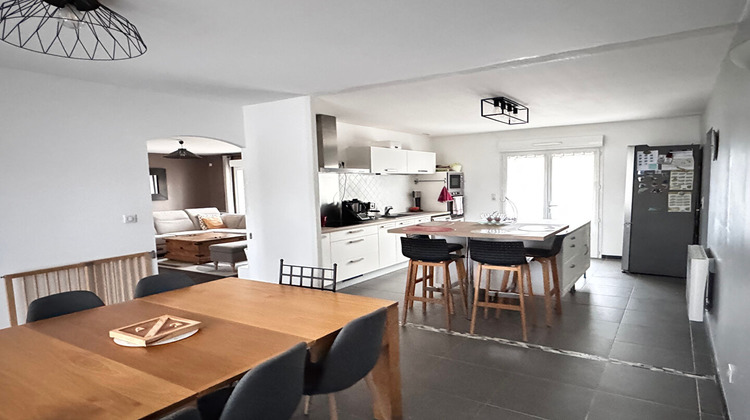 Ma-Cabane - Vente Maison TONNAY-CHARENTE, 140 m²