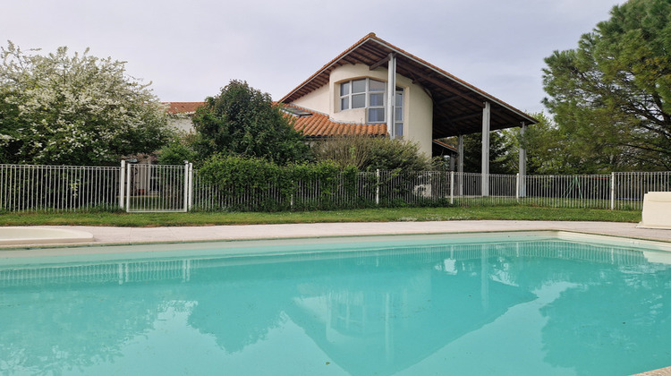 Ma-Cabane - Vente Maison TONNAY CHARENTE, 246 m²