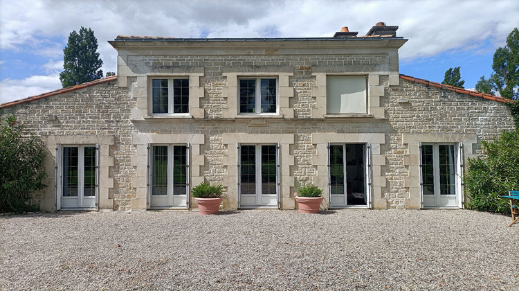 Ma-Cabane - Vente Maison TONNAY-CHARENTE, 210 m²