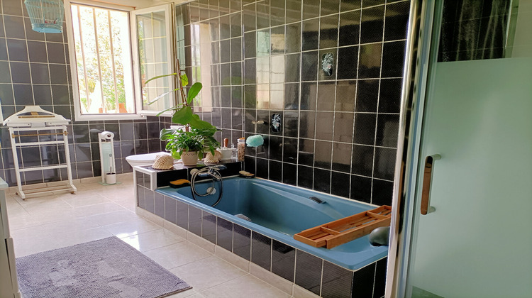 Ma-Cabane - Vente Maison TONNAY-CHARENTE, 210 m²