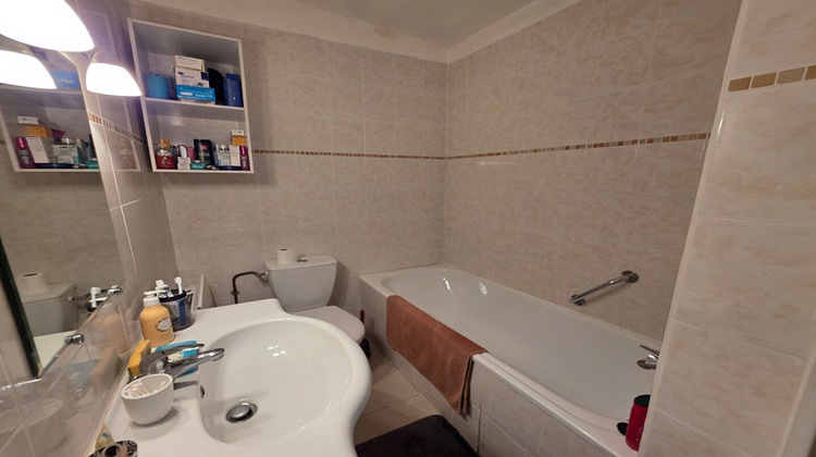 Ma-Cabane - Vente Maison TOURNON-SAINT-MARTIN, 77 m²