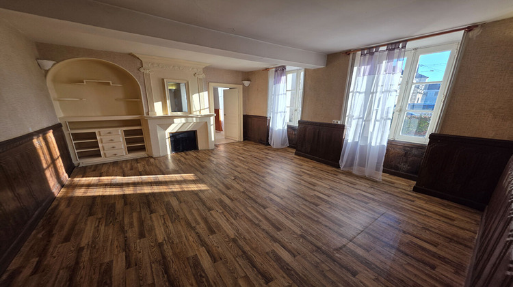 Ma-Cabane - Vente Maison TOURNON-SAINT-MARTIN, 74 m²