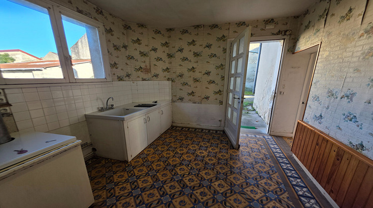 Ma-Cabane - Vente Maison TOURNON-SAINT-MARTIN, 74 m²