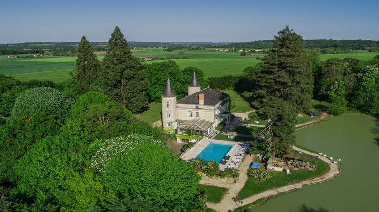 Ma-Cabane - Vente Maison TOURNON-SAINT-PIERRE, 1169 m²