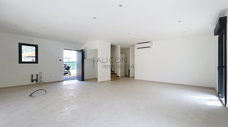 Ma-Cabane - Vente Maison Tourrette-Levens, 320 m²