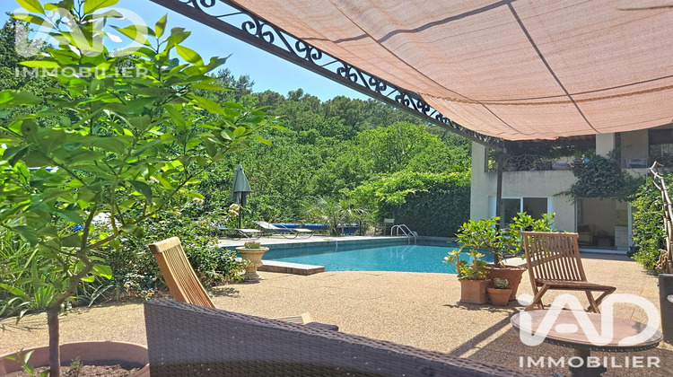 Ma-Cabane - Vente Maison Tourrettes, 270 m²