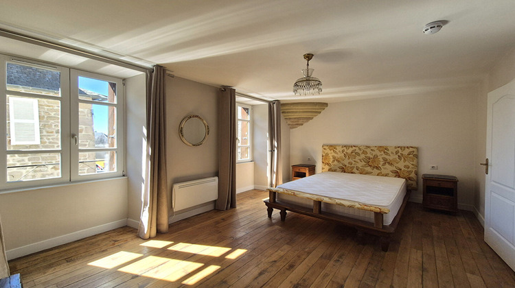 Ma-Cabane - Vente Maison TREIGNAC, 281 m²