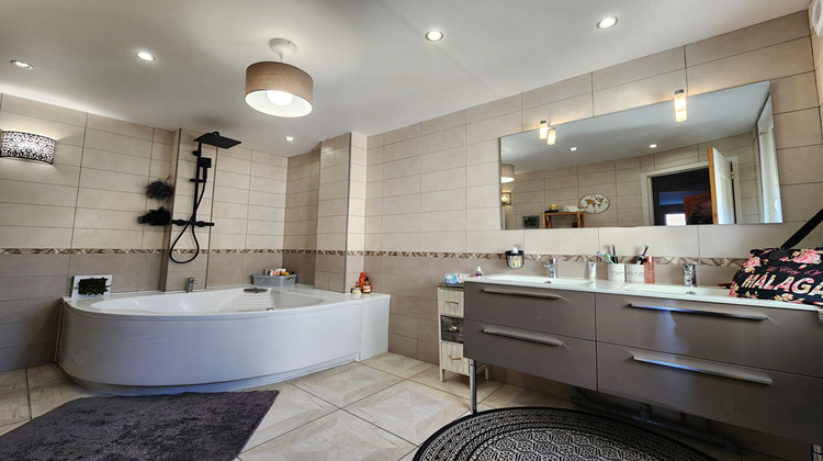 Ma-Cabane - Vente Maison TREMBLAY-LES-VILLAGES, 250 m²