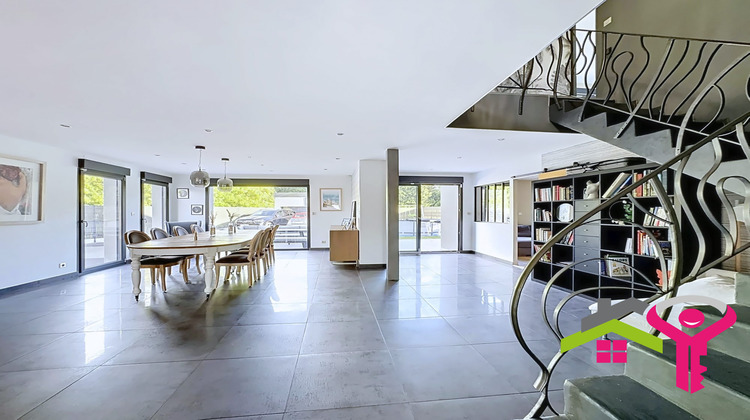 Ma-Cabane - Vente Maison Trith-Saint-Léger, 240 m²