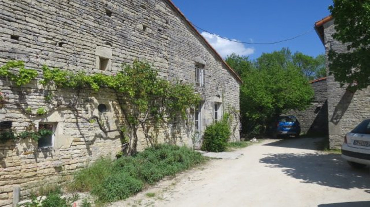 Ma-Cabane - Vente Maison Tusson, 340 m²