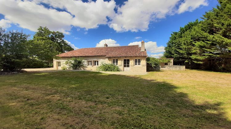 Ma-Cabane - Vente Maison USSON-DU-POITOU, 208 m²