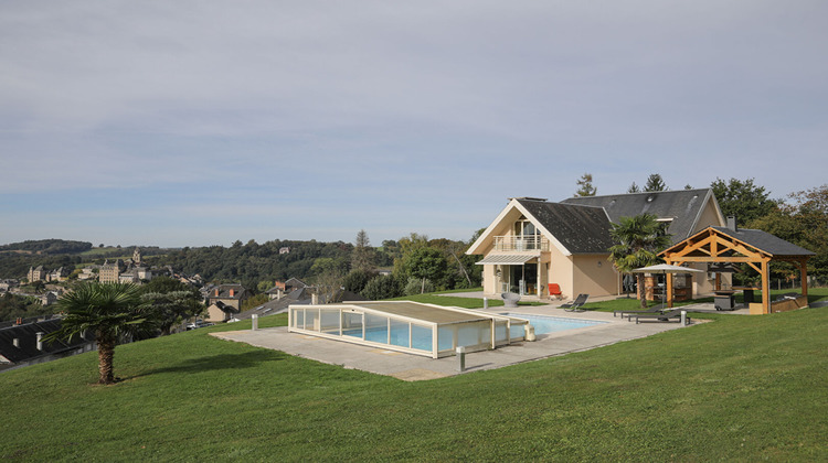 Ma-Cabane - Vente Maison UZERCHE, 238 m²