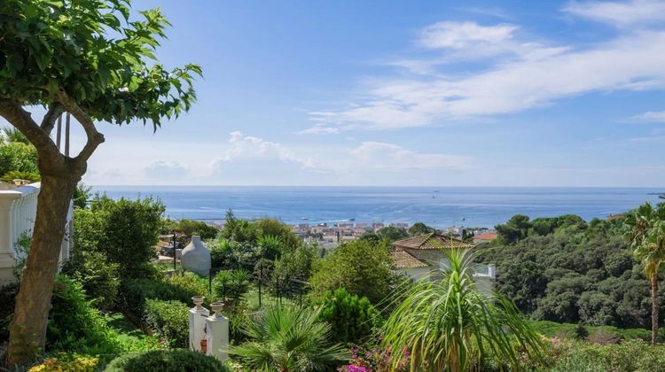 Ma-Cabane - Vente Maison VALLAURIS, 245 m²