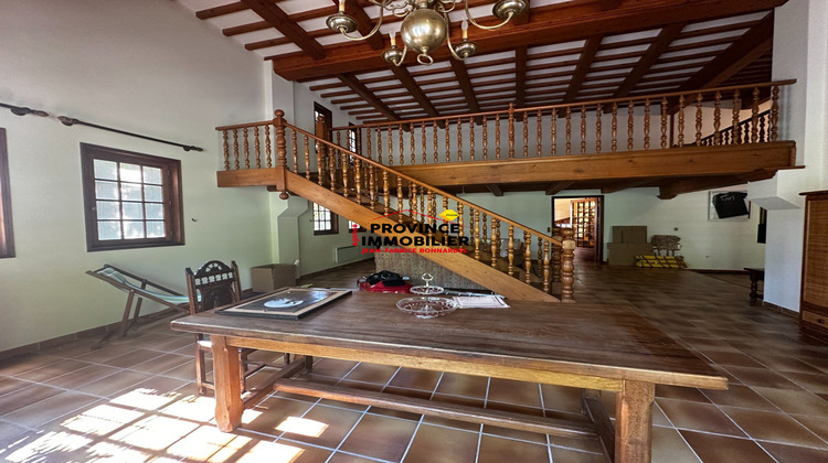 Ma-Cabane - Vente Maison Valréas, 650 m²