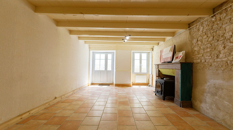 Ma-Cabane - Vente Maison VARAIGNES, 86 m²