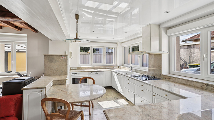 Ma-Cabane - Vente Maison VAULX-EN-VELIN, 285 m²