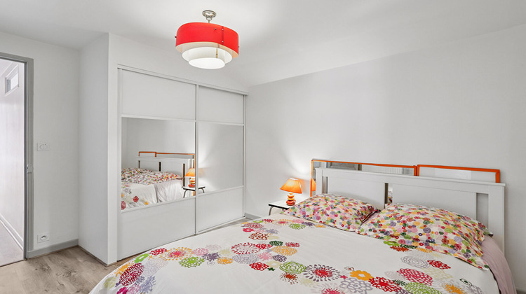 Ma-Cabane - Vente Maison VAULX-EN-VELIN, 285 m²