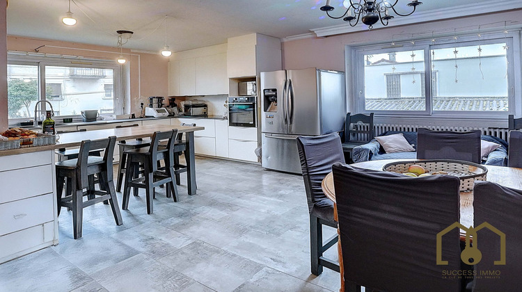 Ma-Cabane - Vente Maison Vaulx-en-Velin, 198 m²