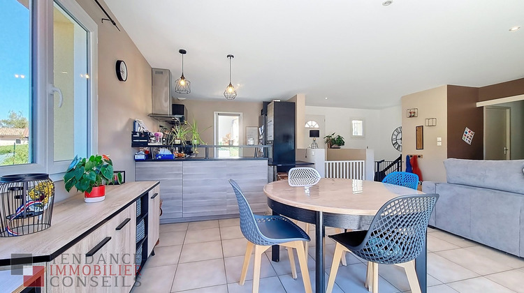 Ma-Cabane - Vente Maison Vaux-en-Beaujolais, 100 m²