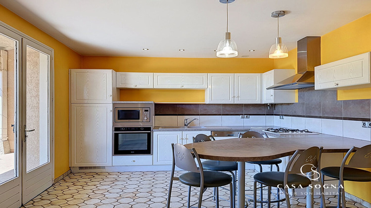 Ma-Cabane - Vente Maison VAUX-EN-BEAUJOLAIS, 138 m²