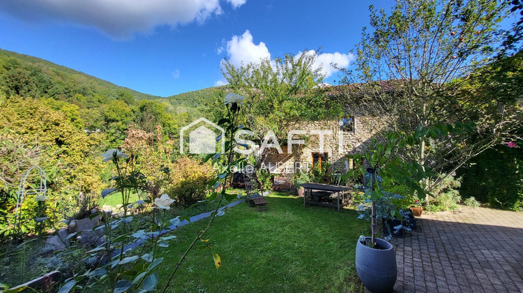Ma-Cabane - Vente Maison Vaux-en-Bugey, 213 m²