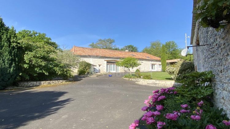 Ma-Cabane - Vente Maison VAUX LAVALETTE, 278 m²