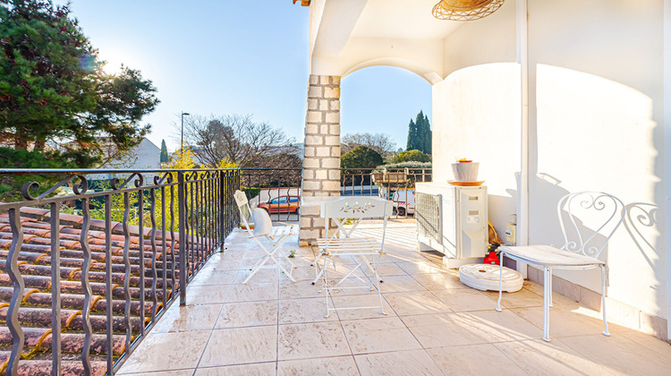 Ma-Cabane - Vente Maison VELAUX, 217 m²