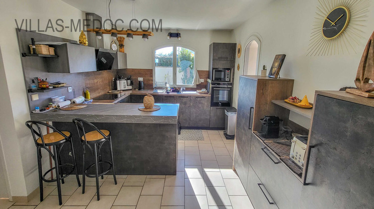 Ma-Cabane - Vente Maison VENDAYS-MONTALIVET, 447 m²