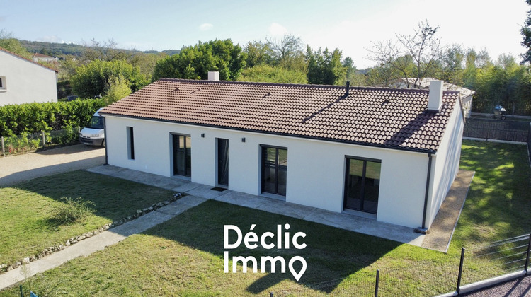 Ma-Cabane - Vente Maison VENDEUVRE DU POITOU, 120 m²