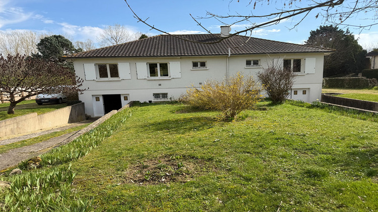 Ma-Cabane - Vente Maison VENDEUVRE-DU-POITOU, 140 m²