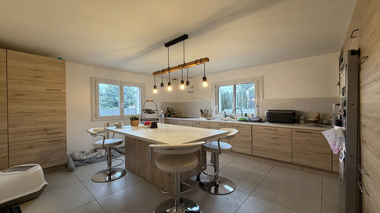 Ma-Cabane - Vente Maison VERNEUIL-SUR-SEINE, 130 m²