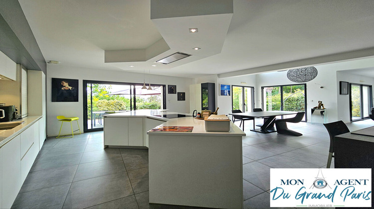 Ma-Cabane - Vente Maison VERRIERES-LE-BUISSON, 204 m²