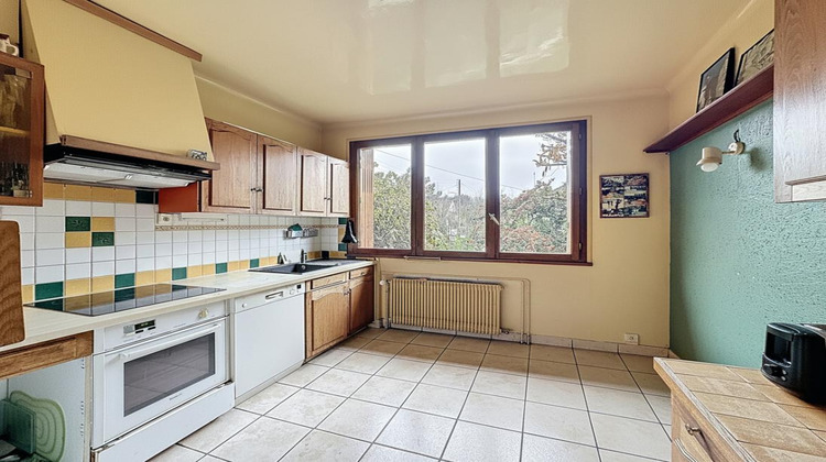 Ma-Cabane - Vente Maison VERRIERES LE BUISSON, 150 m²