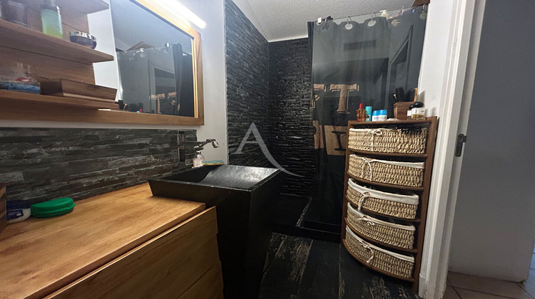 Ma-Cabane - Vente Maison VIC-LA-GARDIOLE, 62 m²