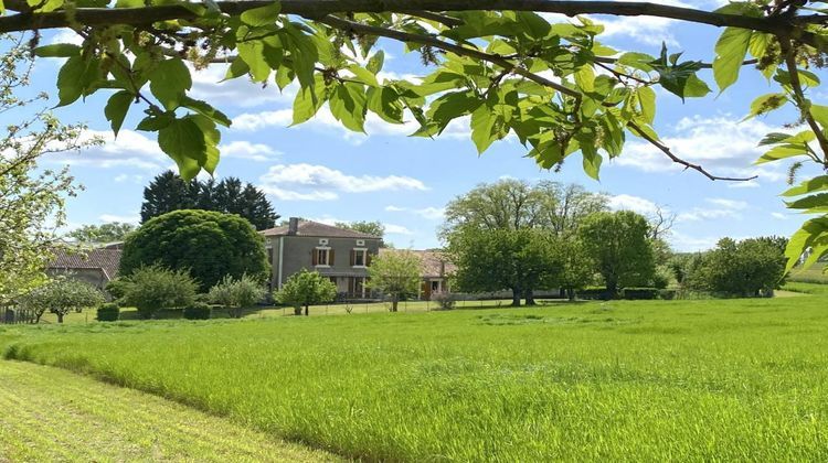 Ma-Cabane - Vente Maison VILLEBOIS LAVALETTE, 208 m²