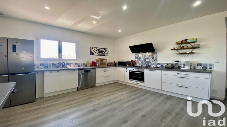 Ma-Cabane - Vente Maison Villemoustaussou, 244 m²