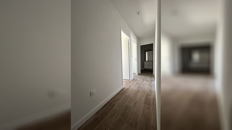 Ma-Cabane - Vente Maison VILLENEUVE-LA-COMPTAL, 89 m²