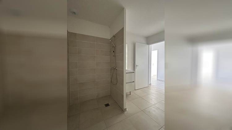 Ma-Cabane - Vente Maison VILLENEUVE-LA-COMPTAL, 76 m²