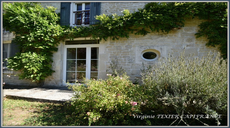 Ma-Cabane - Vente Maison VILLENEUVE LA COMTESSE, 327 m²