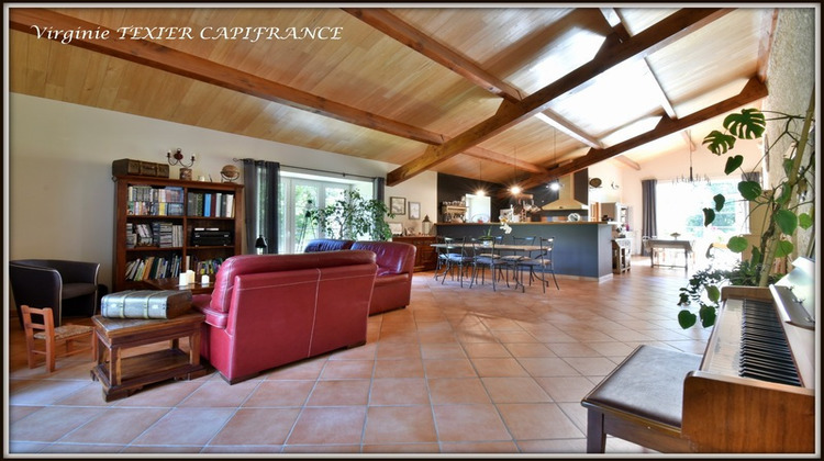 Ma-Cabane - Vente Maison VILLENEUVE LA COMTESSE, 327 m²