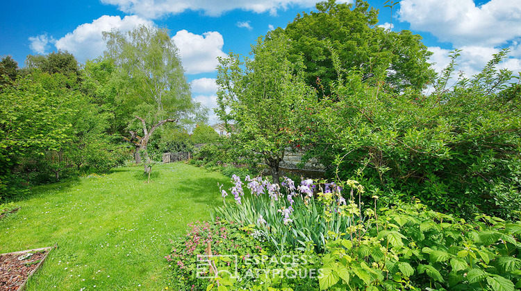 Ma-Cabane - Vente Maison VILLENEUVE-LA-GUYARD, 230 m²