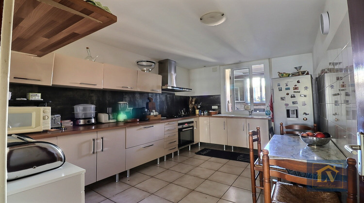 Ma-Cabane - Vente Maison VILLENEUVE-LA-RIVIERE, 179 m²