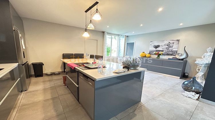 Ma-Cabane - Vente Maison VILLENEUVE-LE-ROI, 76 m²