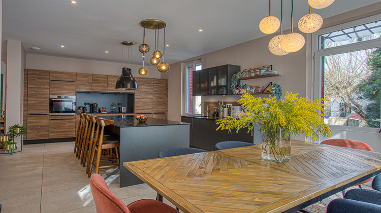 Ma-Cabane - Vente Maison VILLENEUVE-LES-AVIGNON, 173 m²