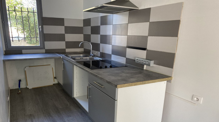 Ma-Cabane - Vente Maison VILLENEUVE-LES-AVIGNON, 62 m²