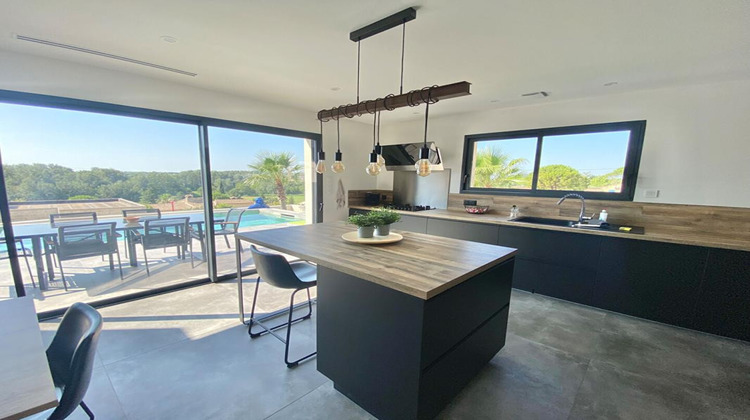 Ma-Cabane - Vente Maison VILLENEUVE LES AVIGNON, 150 m²